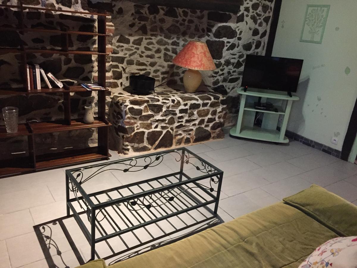 Gites Au Clos Du Lit Saint-Aaron Екстериор снимка