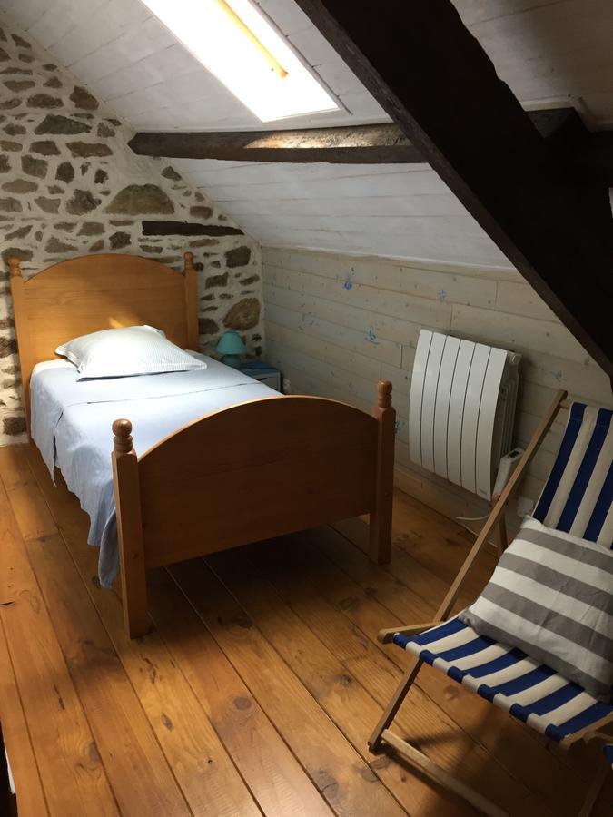 Gites Au Clos Du Lit Saint-Aaron Екстериор снимка