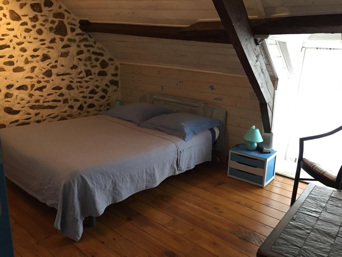 Gites Au Clos Du Lit Saint-Aaron Екстериор снимка